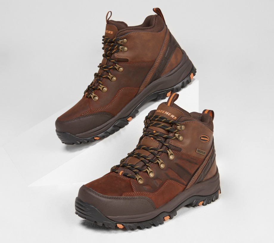 Relaxed Fit Relment Traven Skechers Brown