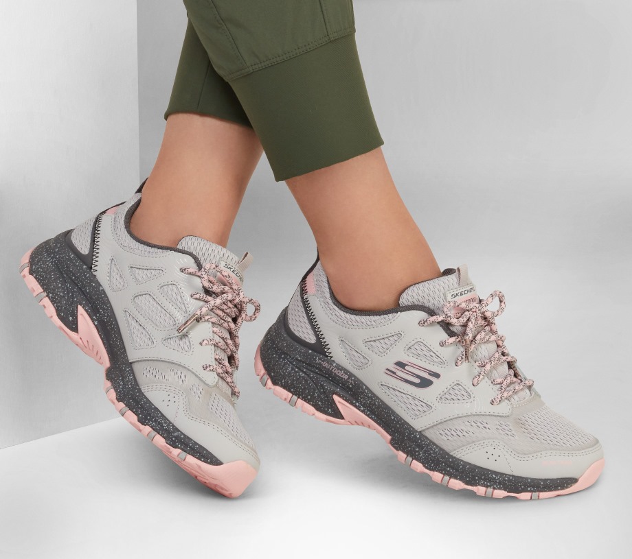 Hillcrest Pure Escapade Gray Pink Skechers
