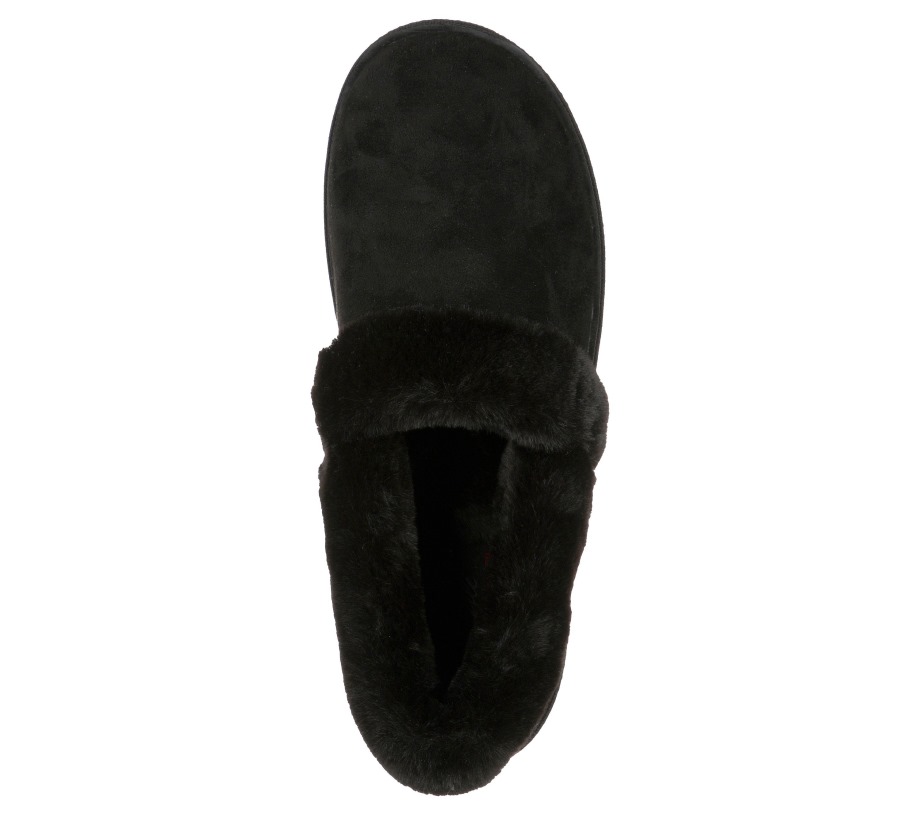 Cozy Campfire Team Toasty Skechers Black