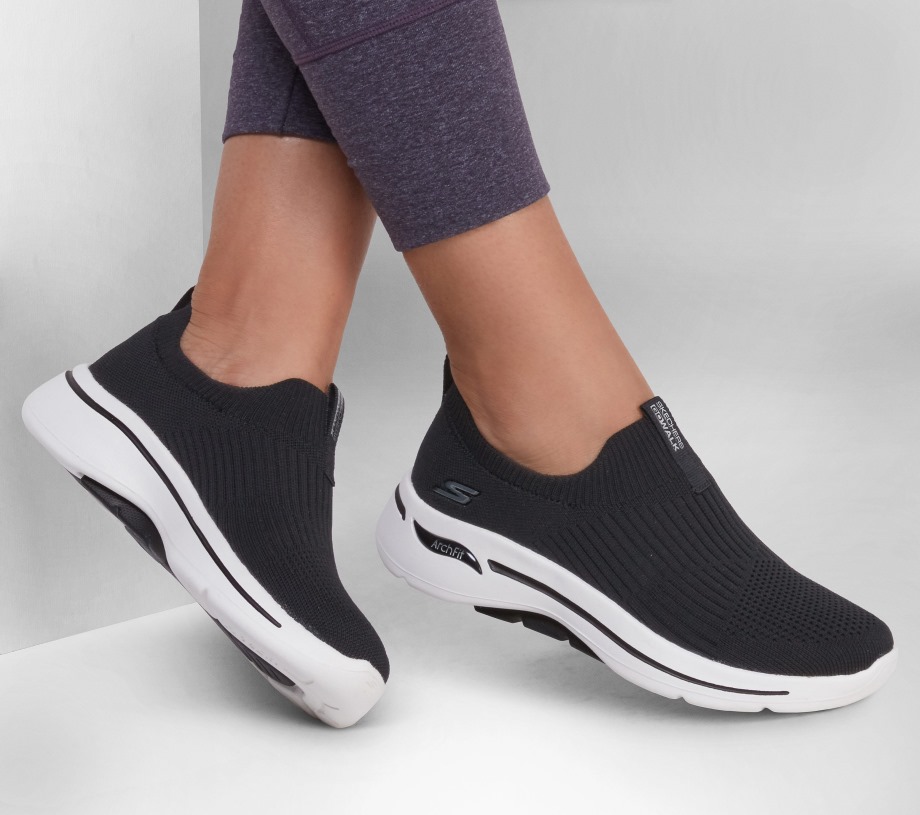 GOwalk Arch Fit Iconic Black Skechers