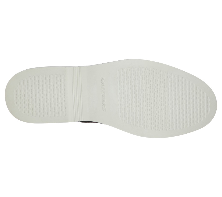 Parton Derwin Black Skechers