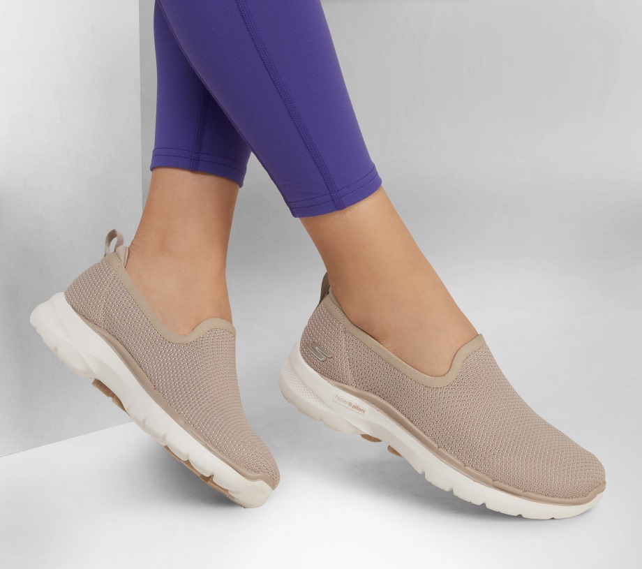 GOwalk 6 Clear Virtue Natural Skechers