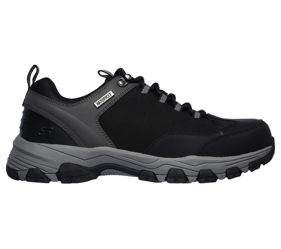 Relaxed Fit Selmen Helson Skechers Black