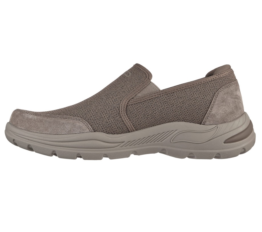 Relaxed Fit Arch Fit Motley Ratel Skechers Light Brown