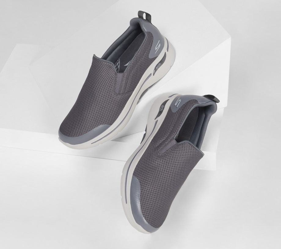 GOwalk Arch Fit Togpath Skechers Charcoal