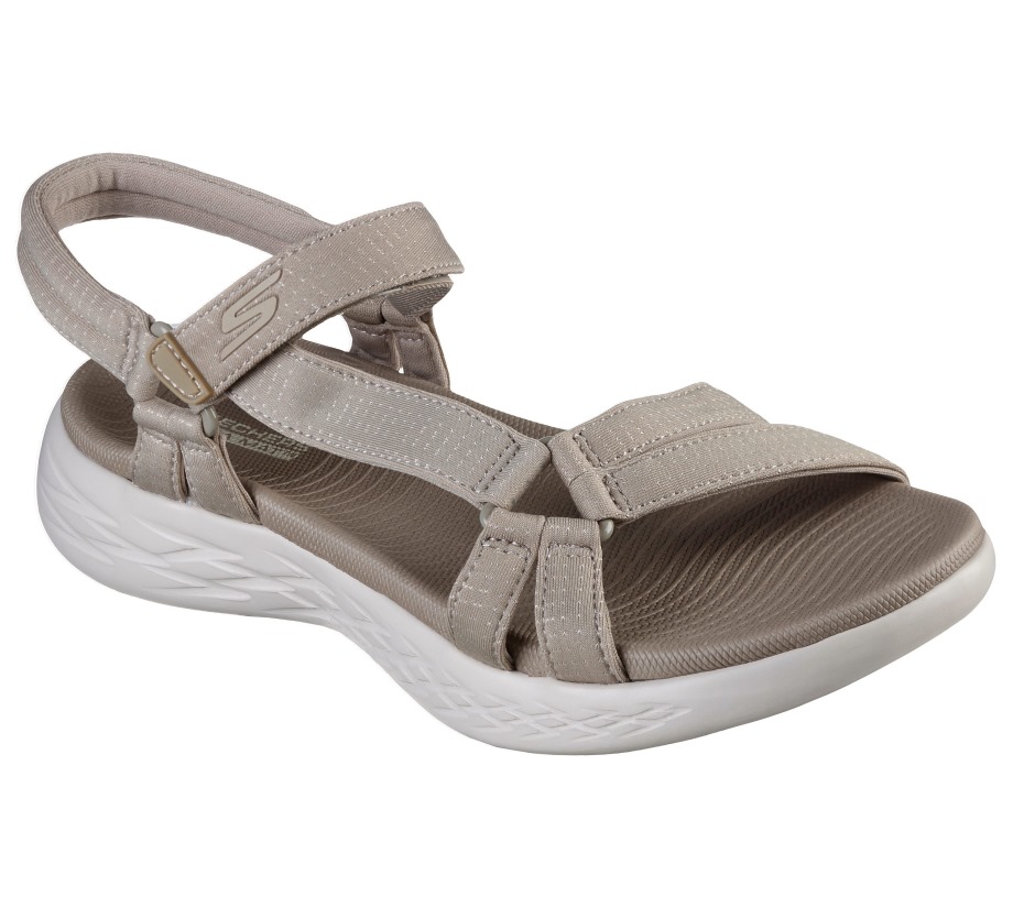 On the GO 600 Brilliancy Skechers Natural