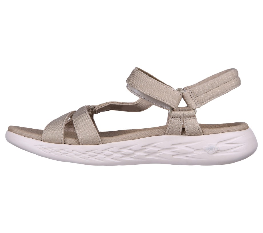 On the GO 600 Brilliancy Skechers Natural