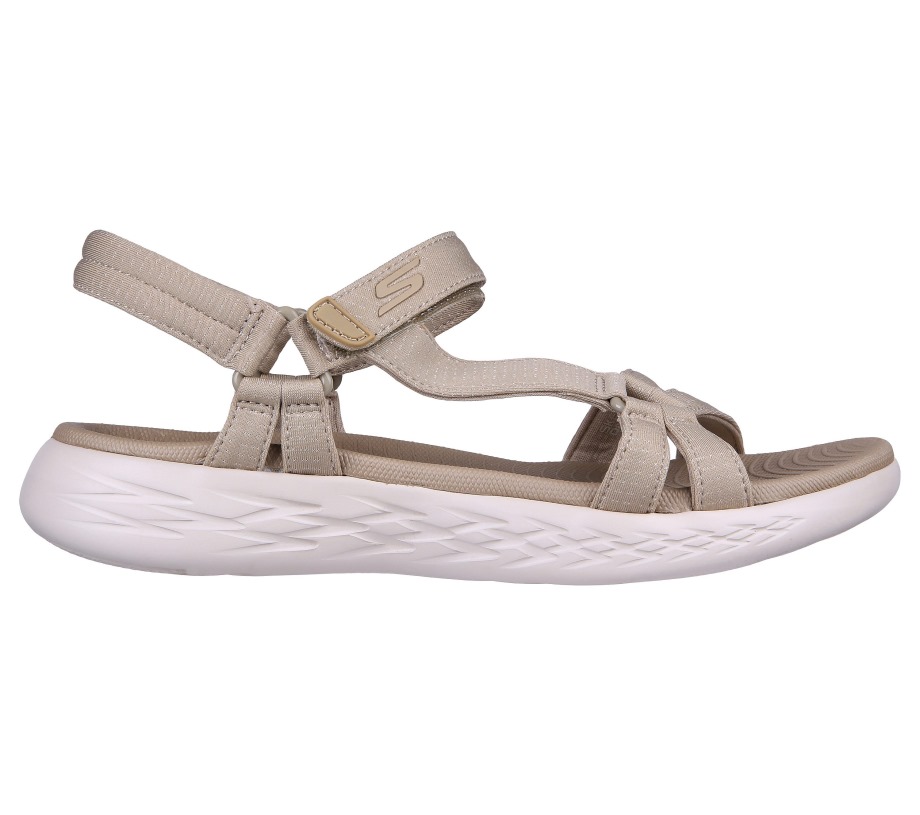 On the GO 600 Brilliancy Skechers Natural