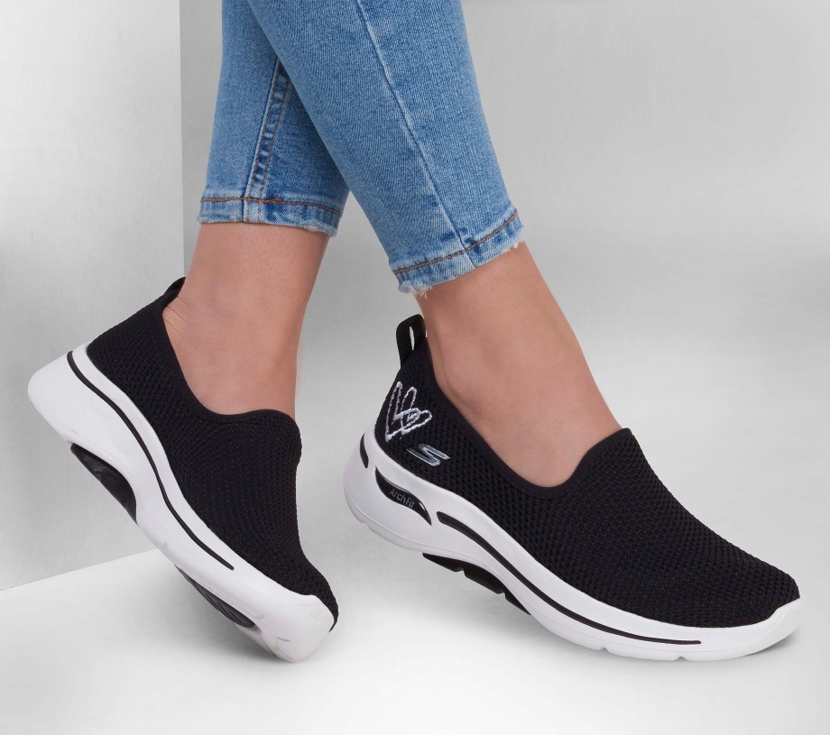 JGoldcrown GO WALK Arch Fit Skechers Black White