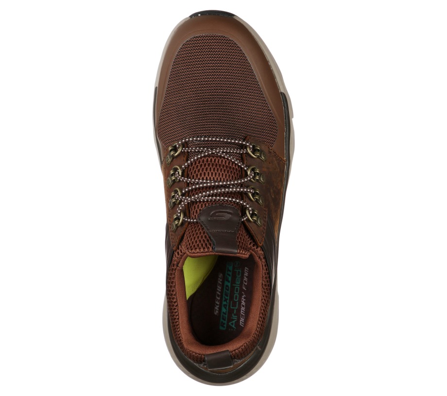Relaxed Fit Delmont Escola Skechers Brown