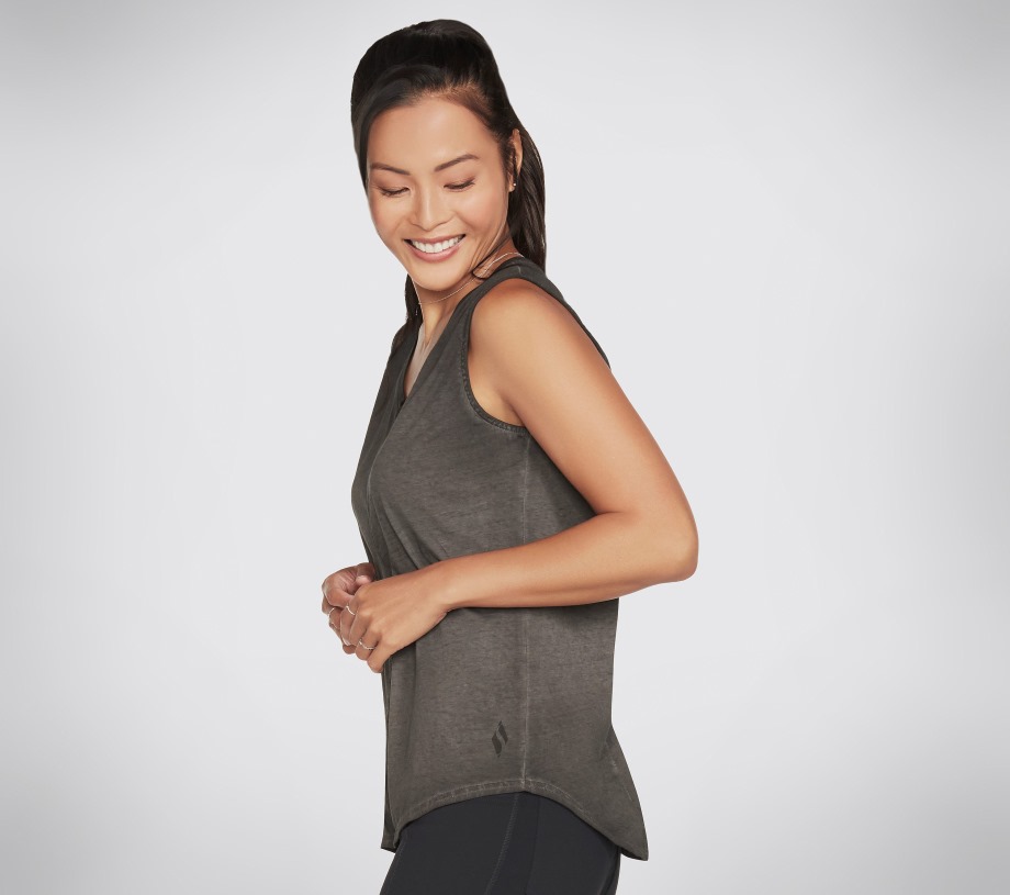 Diamond Wash Hatha V-neck Tank Skechers Black