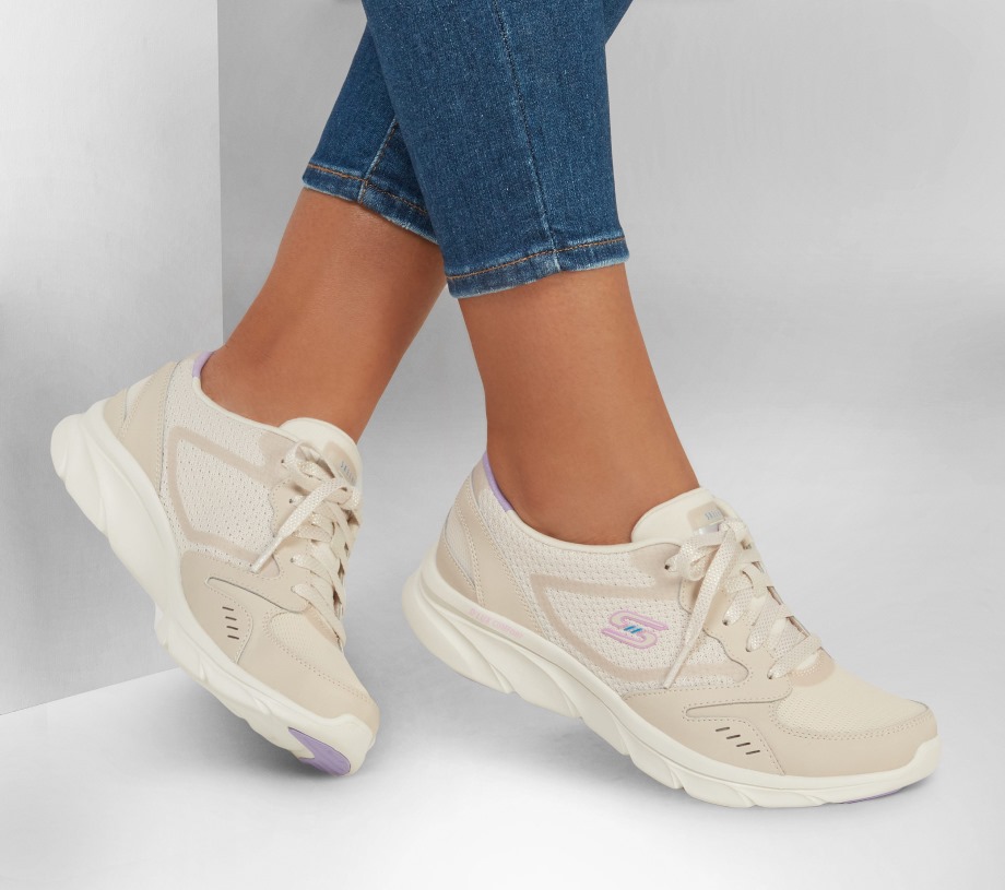 Relaxed Fit D'Lux Comfort Plenty Success Natural Skechers