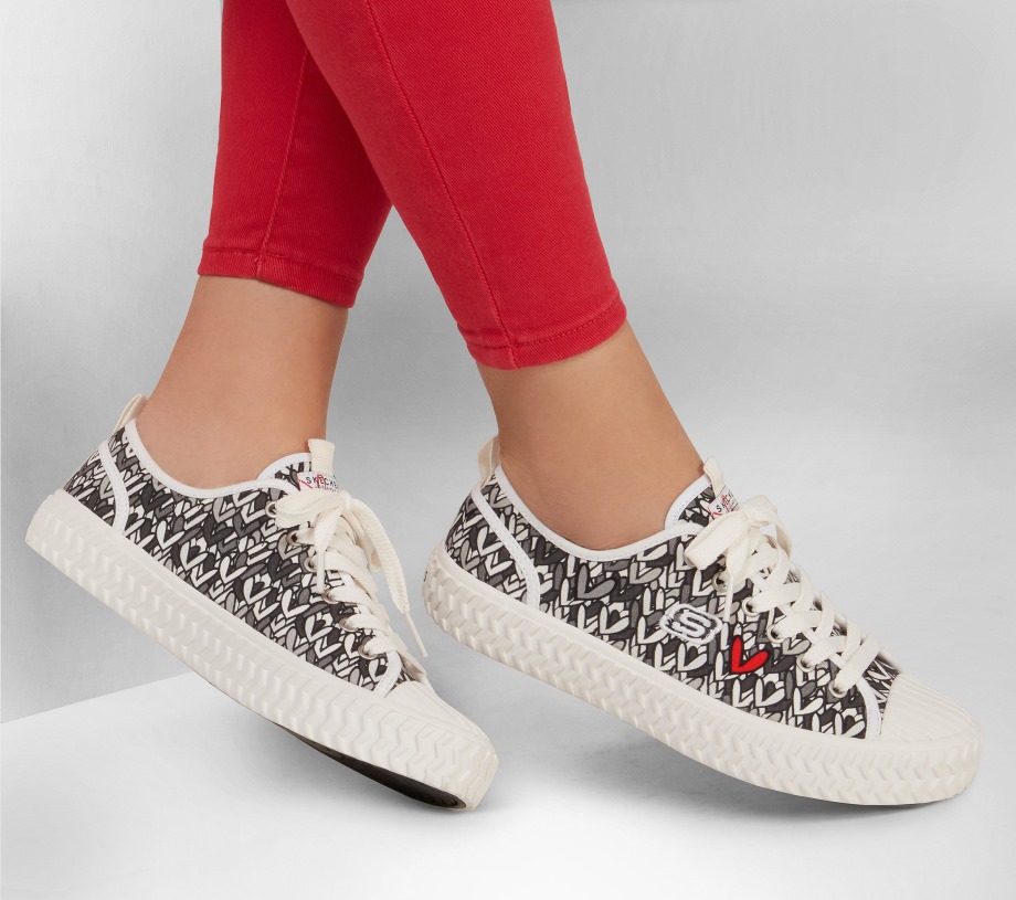 Skechers JGoldcrown Street Trax One that Stands Out White Black
