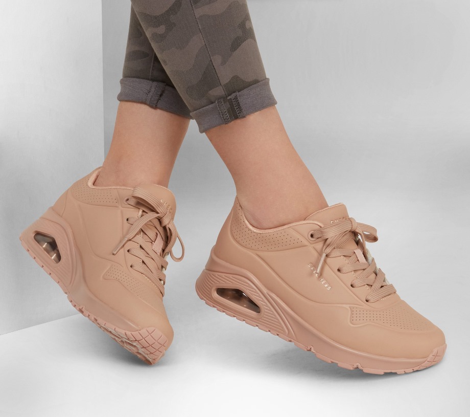 Uno Stand on Air Sand Skechers