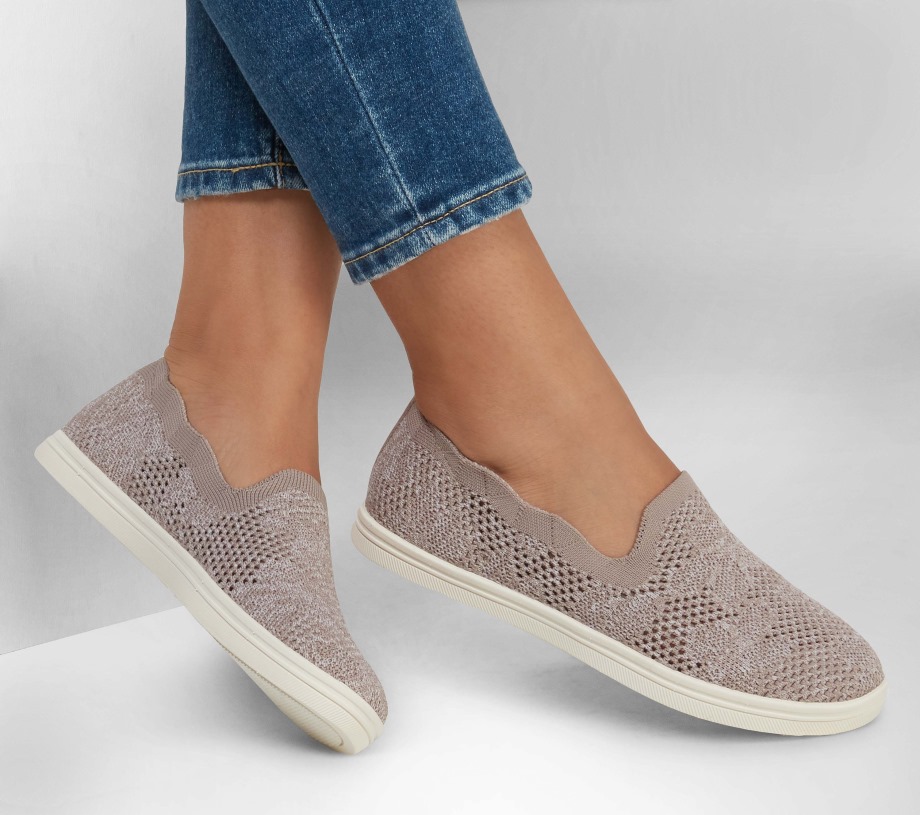 Cleo Cup Flower Winds Taupe Skechers