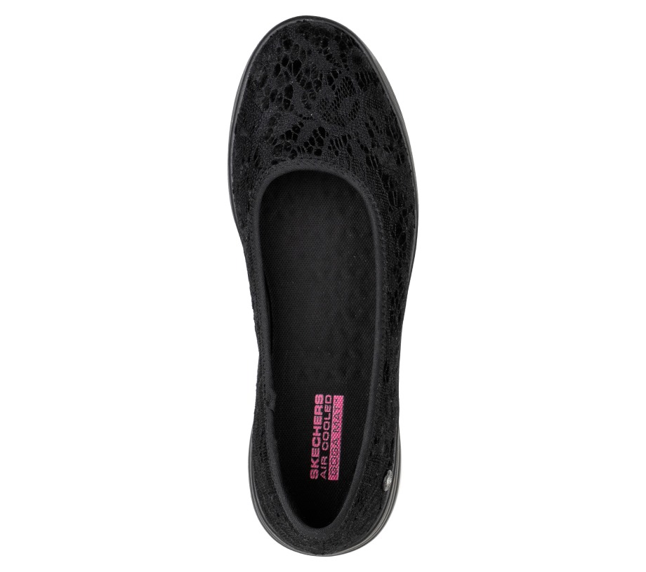 On-The-Go Dreamy Velvet Dreamz Skechers Black