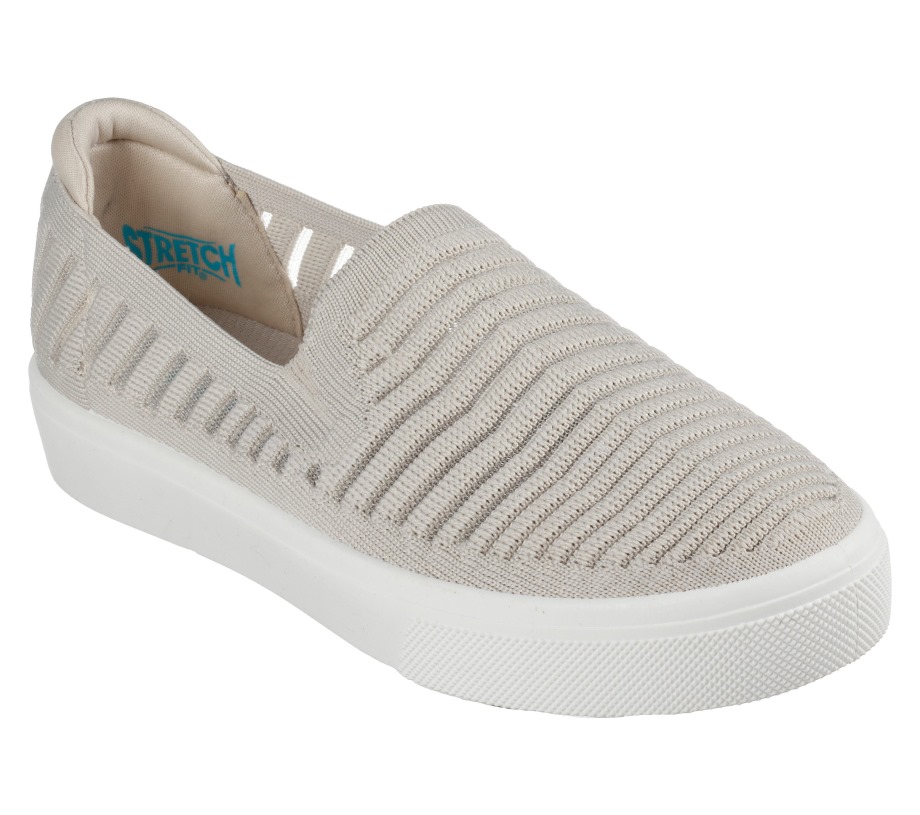 Poppy Garden Walk Skechers Off White
