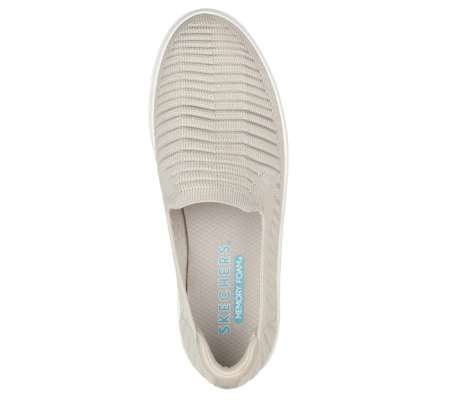 Poppy Garden Walk Skechers Off White