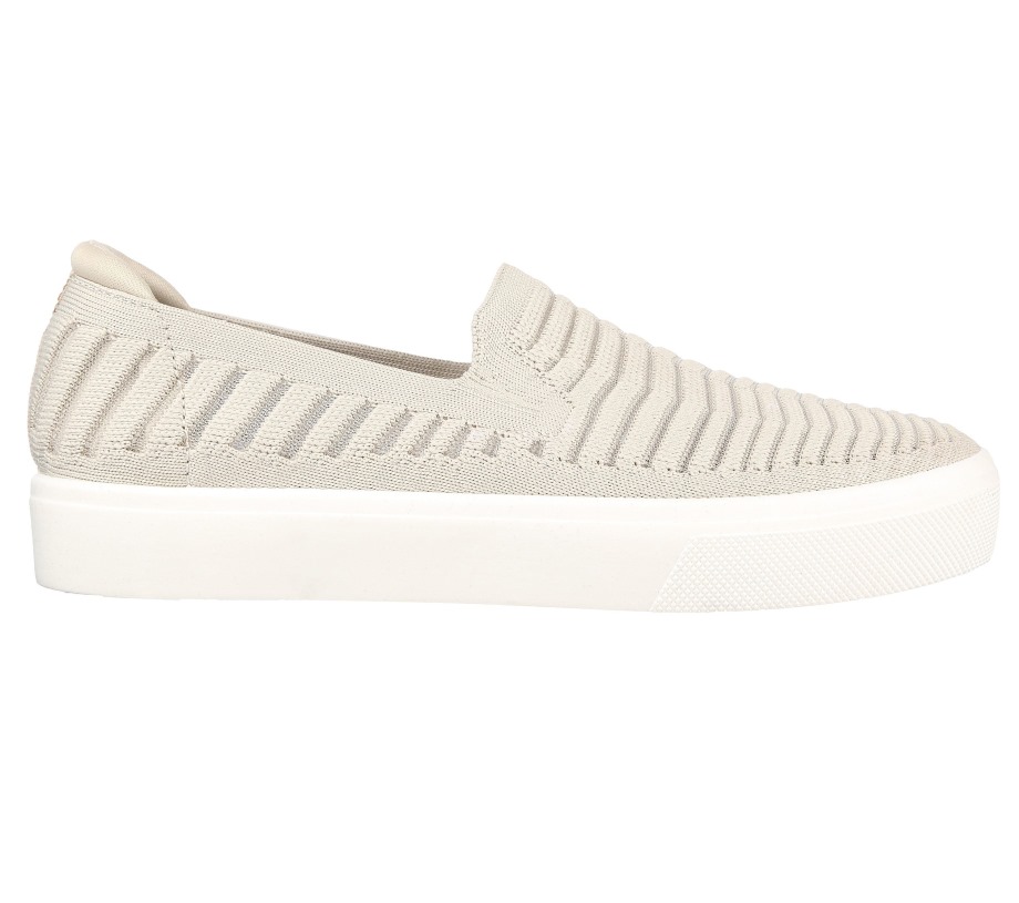 Poppy Garden Walk Skechers Off White