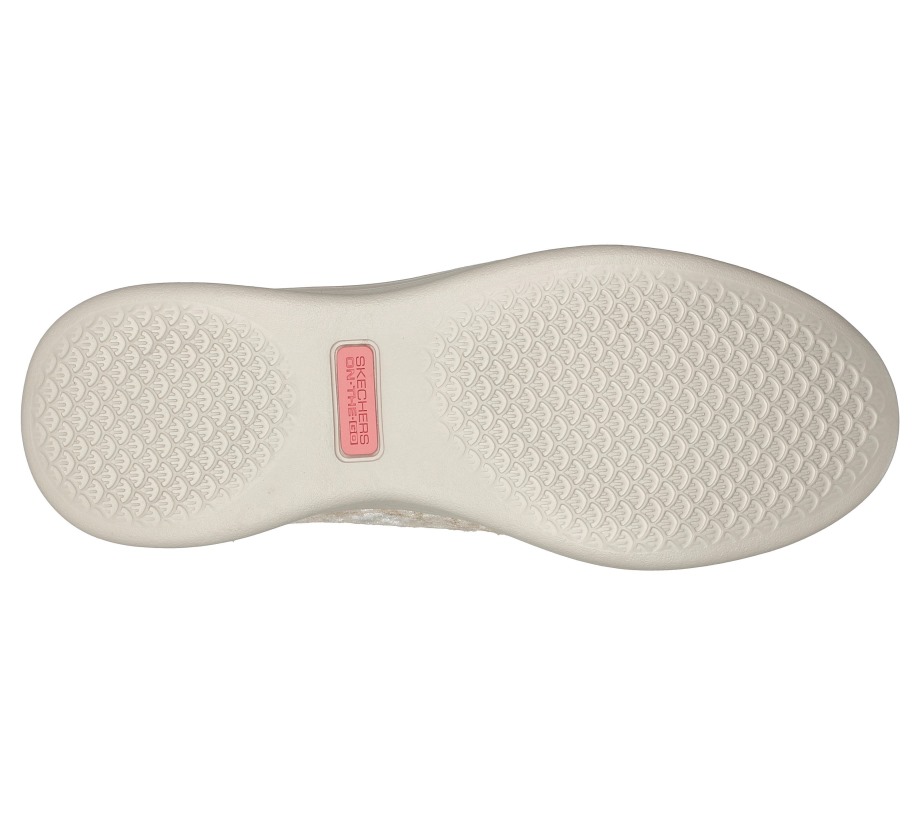 Skechers On-The-Go Dreamy Velvet Dreamz Natural