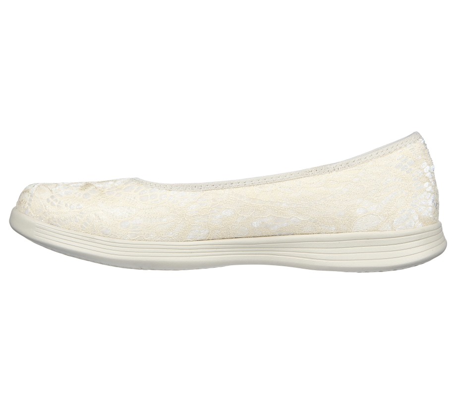 Skechers On-The-Go Dreamy Velvet Dreamz Natural